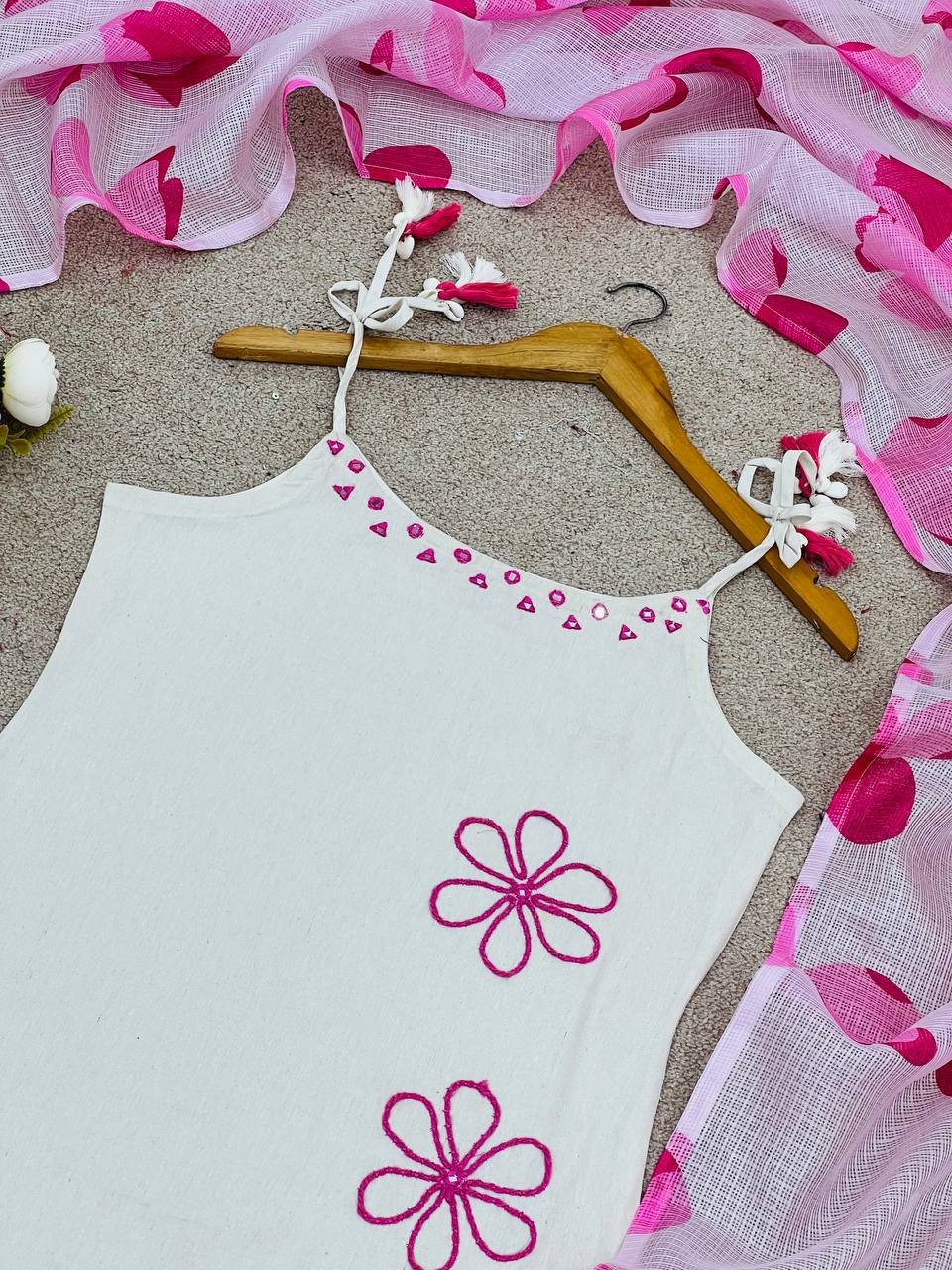Sleeveless straight kurta with pink embroidered border. - Image 4